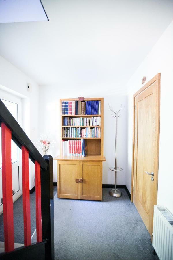 Honest University Apartment 2 사우샘프턴 외부 사진